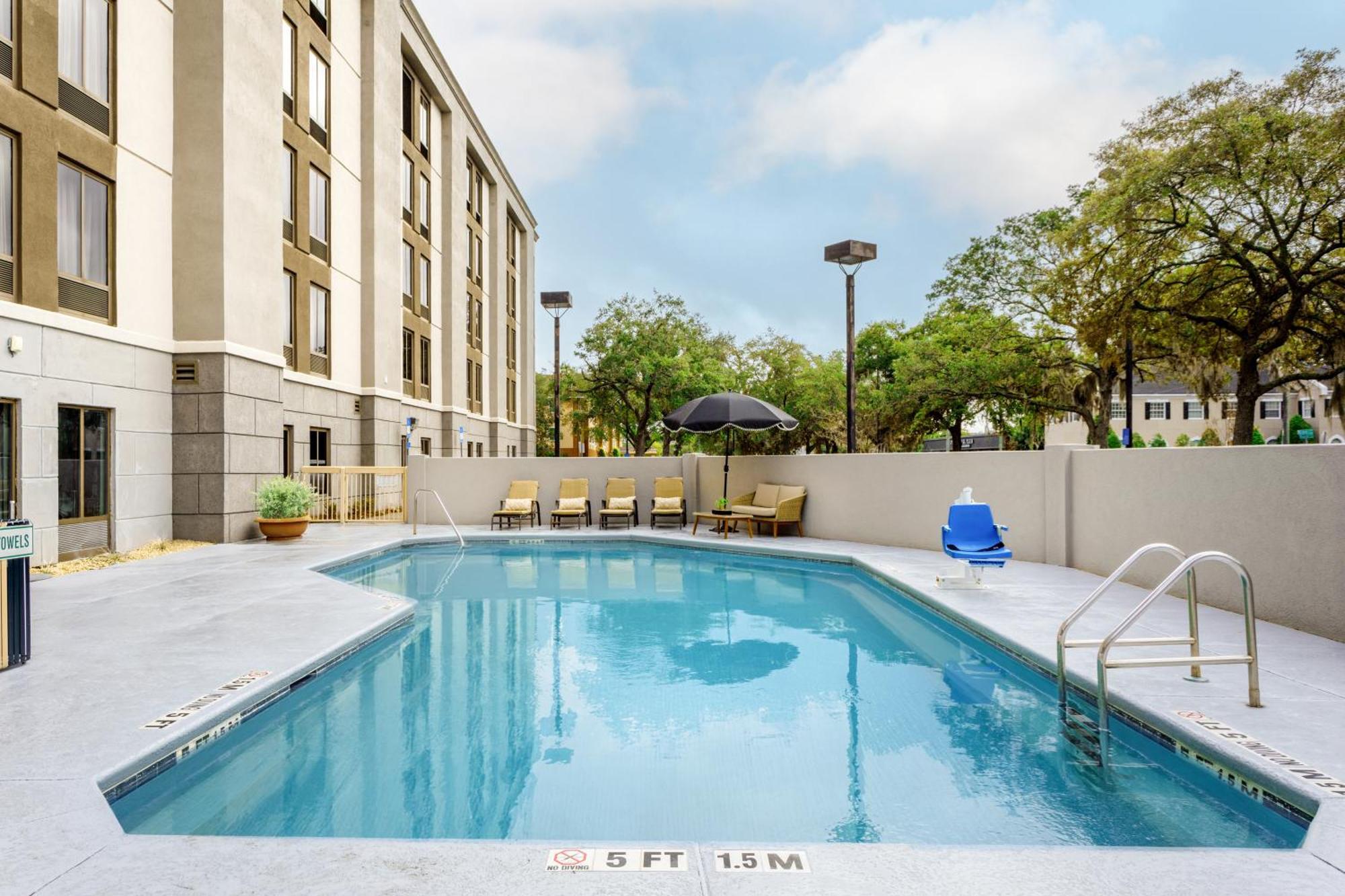 Hampton Inn Jacksonville - I-95 Central Exteriör bild